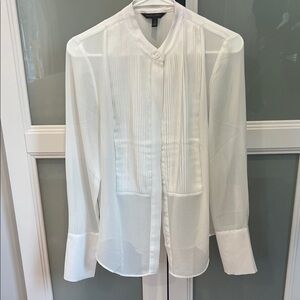 Elegant White Women’s Shirt / Banana Republic